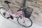 ladies city bike( can deliver)