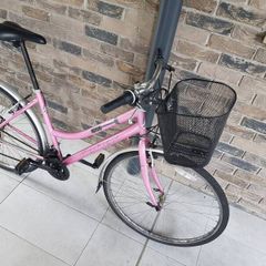 ladies city bike( can deliver)