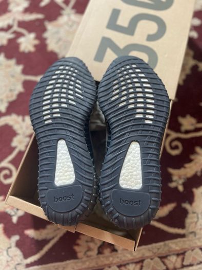 Adidas Yeezy Boost 350 V2 Carbon Beluga