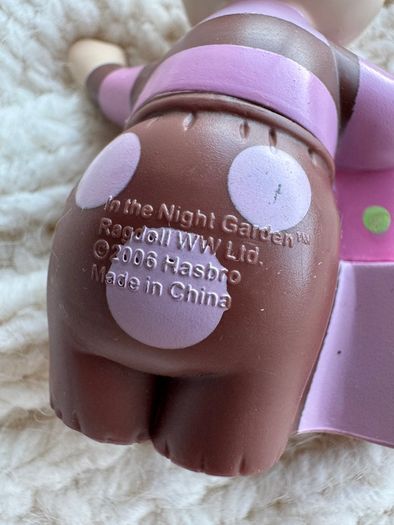 In the Night Garden Tombliboo Ooo 2006 Hasbro about 2.75" Used Please look at the pictures