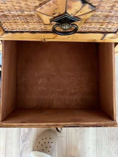wicker unit