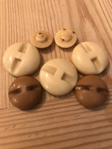Assorted Art Deco buttons
