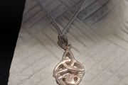 ladies silver chain and pendant