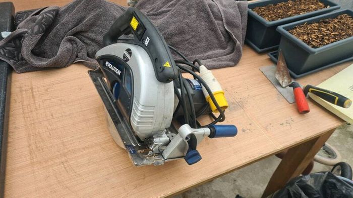 Evolution EvoSaw 230 steel cutting circular saw