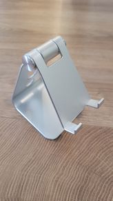 Adjustable Aluminium Desktop Smartphone Stand