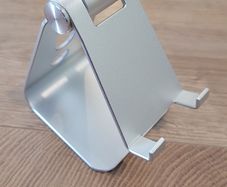 Adjustable Aluminium Desktop Smartphone Stand