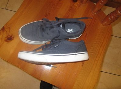 Vans navy    size 4,5