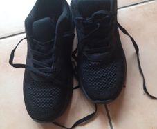 trainers size 7