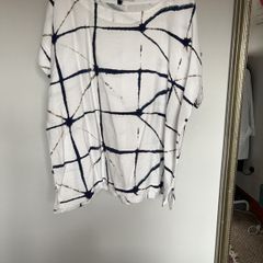 Naya short sleeved blouse