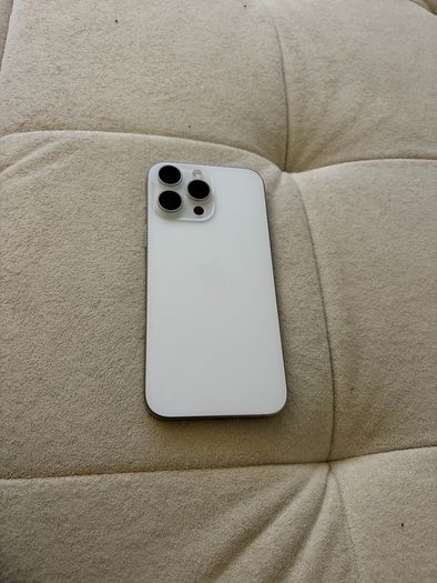 iPhone 16 Pro Max - 100% Battery Health - Only 2 Weeks Old