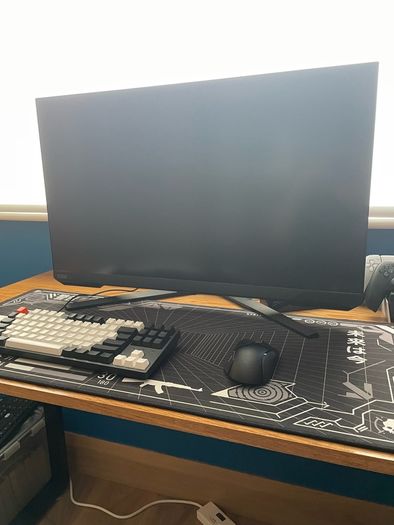 Samsung Odyssey G7 LS28BG700EPXXU 28" 4K UHD Smart Gaming monitor with Speakers