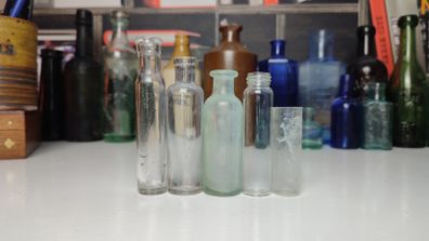 215 - Set of 5 Vintage Clear Glass Decorative Collectible Vials Lab Tubes
