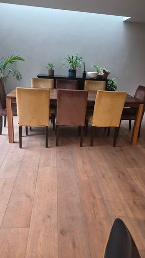 Dining Table & chairs