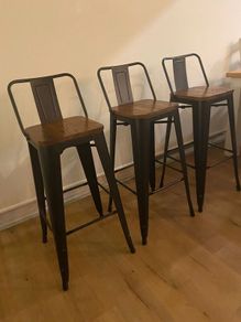 Bar stool