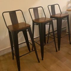 Bar stool