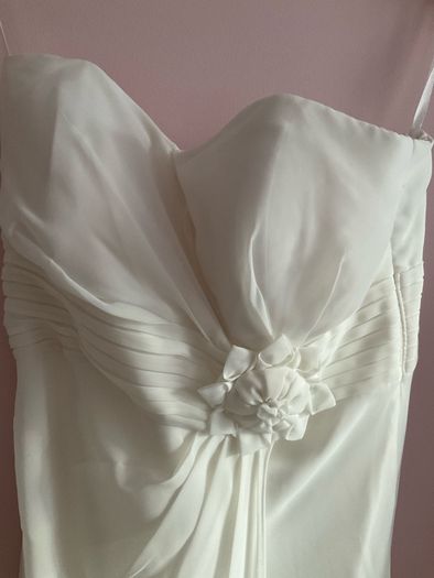 Beautiful Debut White Women's Wedding Dress Size 8
