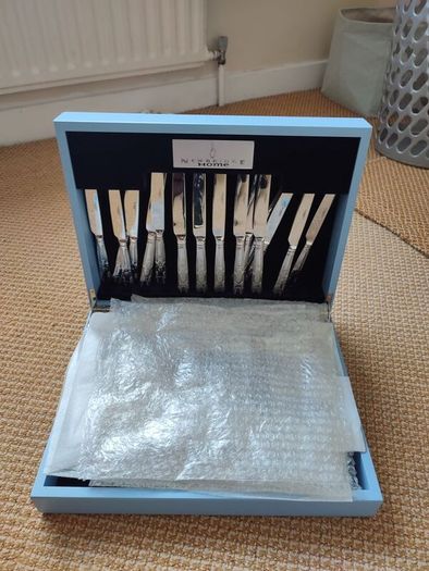 Newbridge 84 piece set
