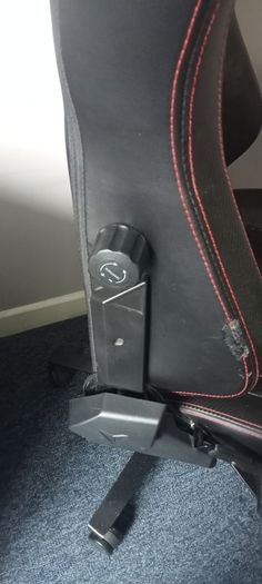 Secretlab Titan Gaming Chair Black Leather + Leather Repair Kit Included