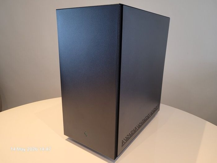 Ryzen 5 5600 | RX 9060 XT 8Gb | 16Gb DDR4 3200 | 1Tb NVMe | 650W Gold Modular PSU | Premium Components | Like New