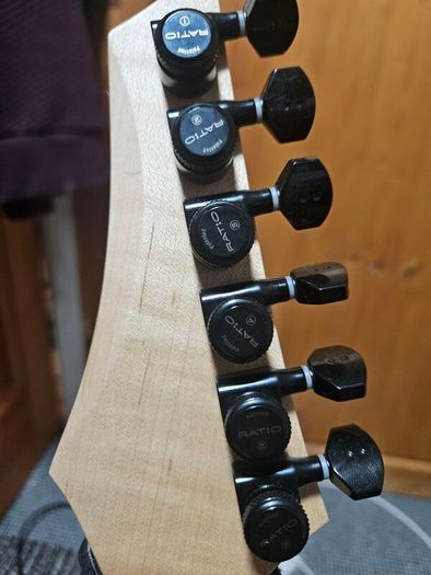 Kiesel Solo-6 Custom Burl Maple Top - Transparent Black