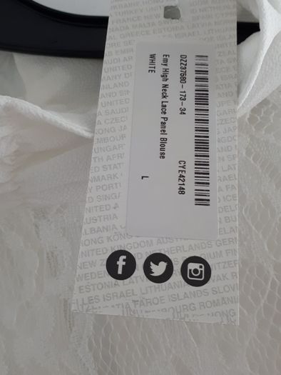 Top by Boohoo