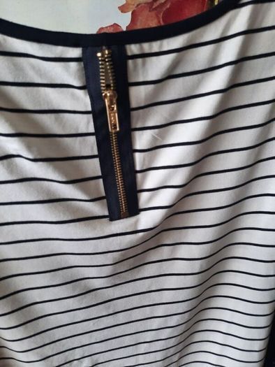 Ivory & Black Stripe Sleeveless Top , UK 16 (Fits 18)