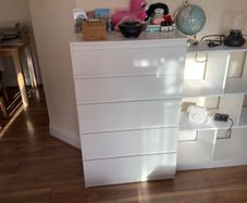 Chest of drawers
