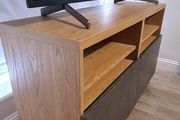TV Table in Excellent condition like new for sell