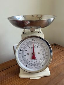 Hanson Vintage style kitchen scales