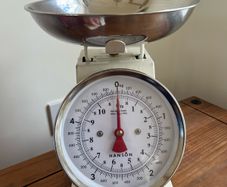 Hanson Vintage style kitchen scales