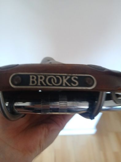 brooks saddle deer head art