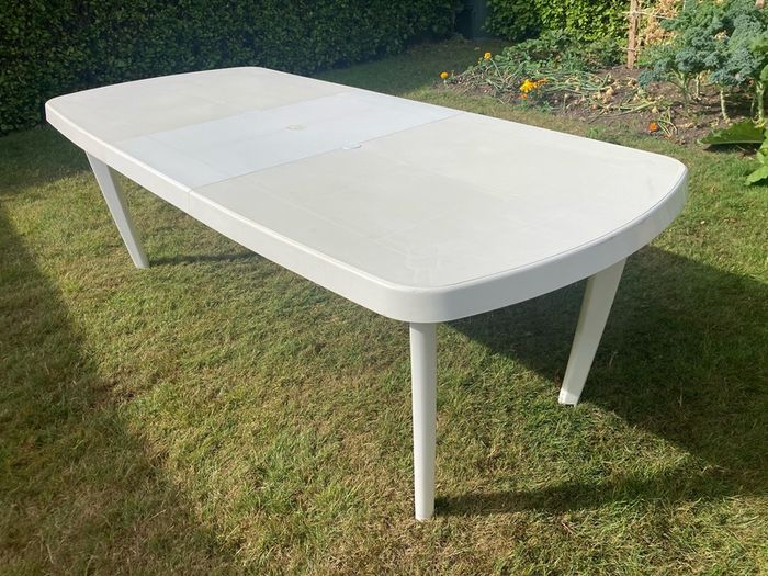 Extendable Large Garden Table