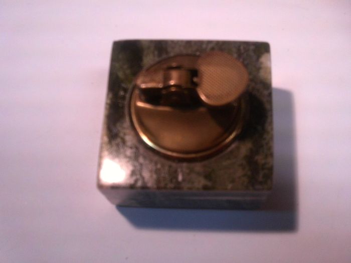 Table lighter vintage