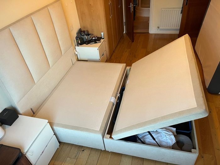 king size bed with ottoman