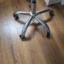 desk chair Image 3