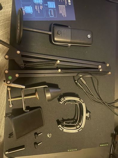 Elgato Wave:3 with boom arm, pop filter and shock absorber