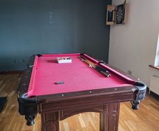 Pool table