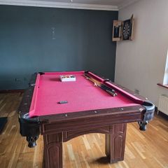 Pool table
