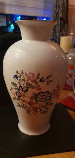 Royal Tara Vase