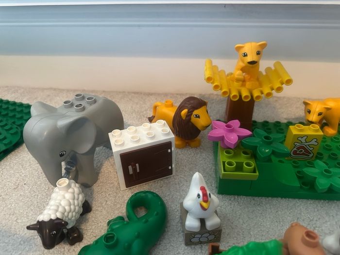 Lego Duplo Wild/Farm animal and accessories bundle
