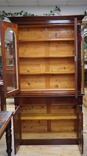 Antique Mahogany Bookcase / Display Cabinet