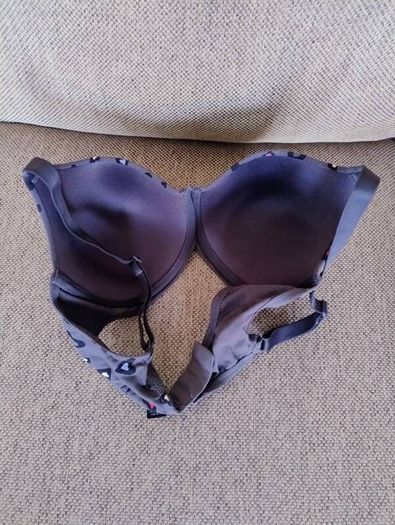 Marks and Spencer Bra 36D in excellent condition with no issues and never worn FREE STANDARD POSTAGE INCLUDED