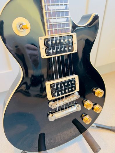 Gibson Les Paul Classic Black 60's neck