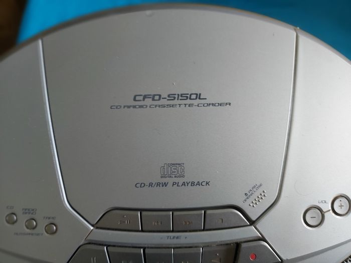 SONY CFD-S15OL CD Radio Cassette-Corder, in excellent cosmetic condition