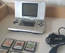 Nintendo DS Original + Games Bundle