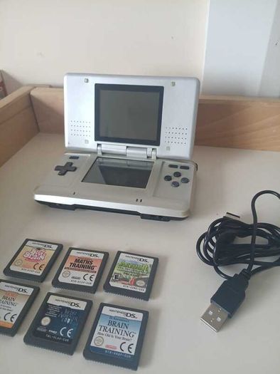 Nintendo DS Original + Games Bundle