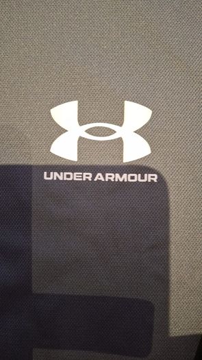 Under Armour mens top