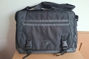 Targus AC0069 Laptop Messenger Bag - Secure &amp; Padded Protection