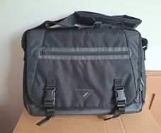 Targus AC0069 Laptop Messenger Bag - Secure & Padded Protection