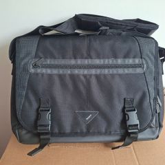Targus AC0069 Laptop Messenger Bag - Secure & Padded Protection